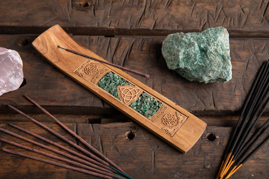 Keltischer Knoten mit Aventurin - Holzhalter für Räucherstäbchen